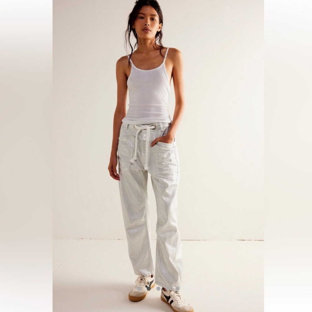 Metallic silver free people moxie pull on jeans size 28